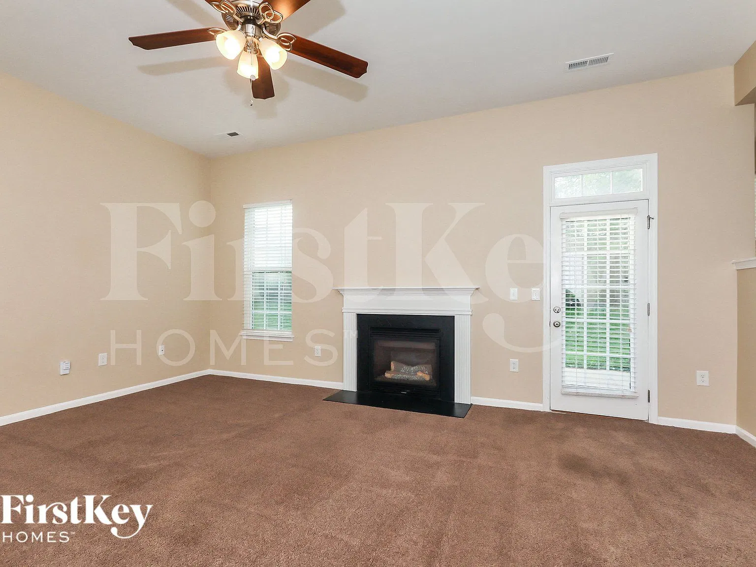 4 bed, 2.5 bath, 2763 sqft, $2,905 — Photo 4