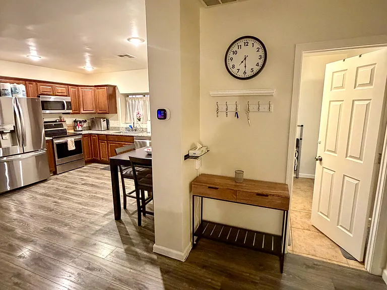 1131 E Virginia Ave — Photo 8