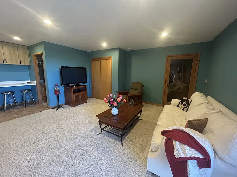 Ridgecrest Ct — Photo 5