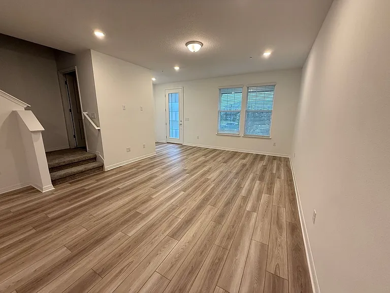 4553 Orchard View Aly — Photo 2