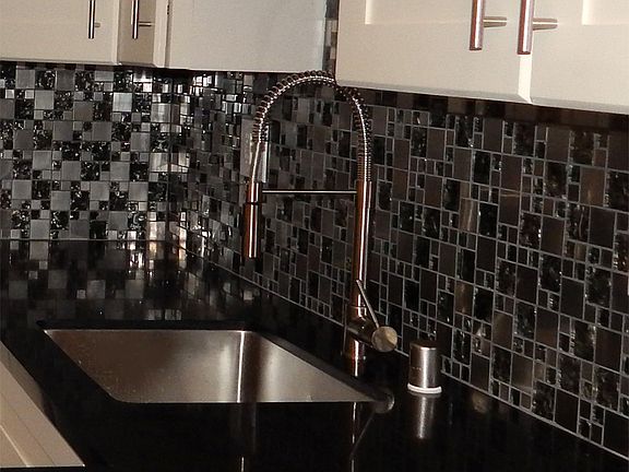 3rd image of 1614 Hudson St APT 106