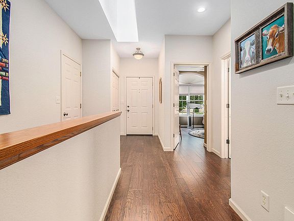 4th image of 1414 Canterbury Ct