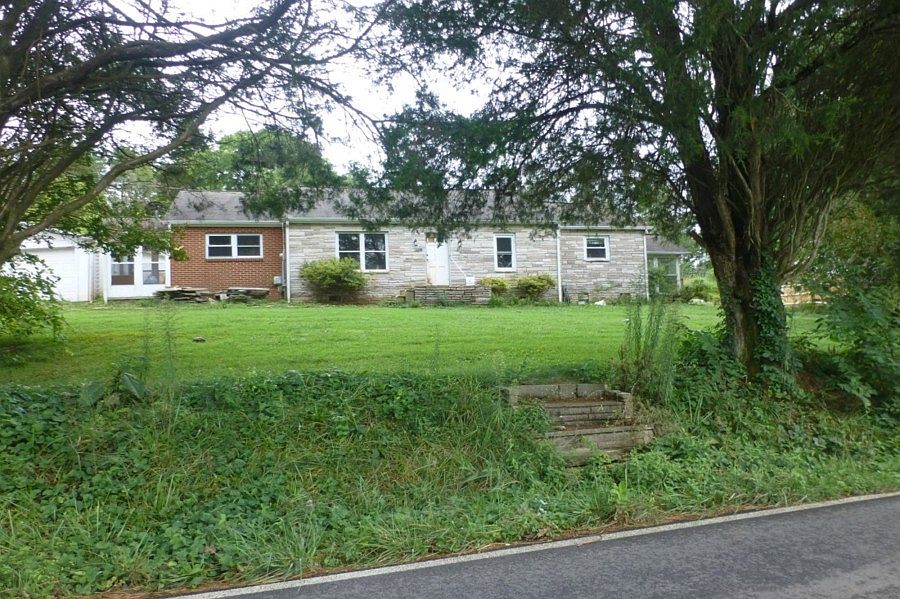 1st image of 957 Thorngrove Park