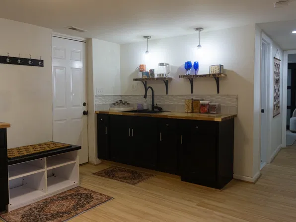 8116 Flower Ave, Takoma Park, MD 20912