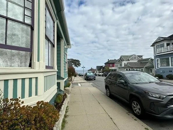 138 Forest Ave #1, Pacific Grove, CA 93950