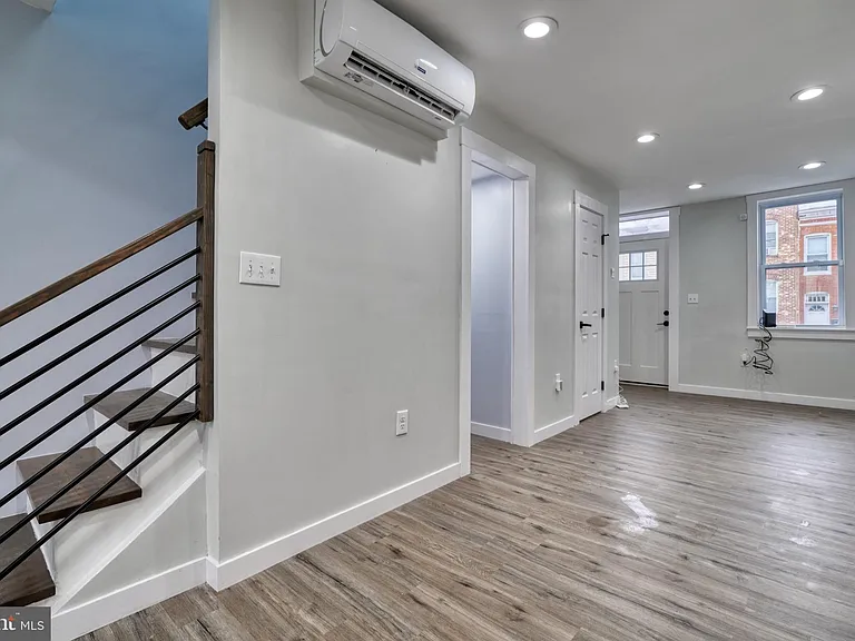 1125 Washington Blvd — Photo 45