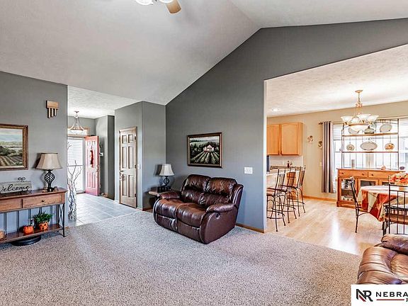4th image of 11902 S 52nd St