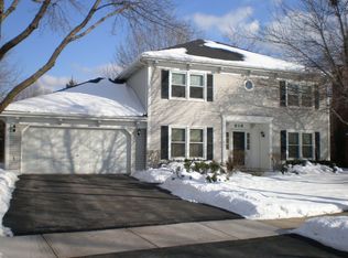 816 Manchester St, Naperville, IL 60563