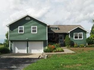 14057 E No Horse Rd, Nevada, MO 64772