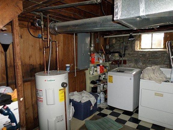 2nd image of 128 Barberry Ln #130