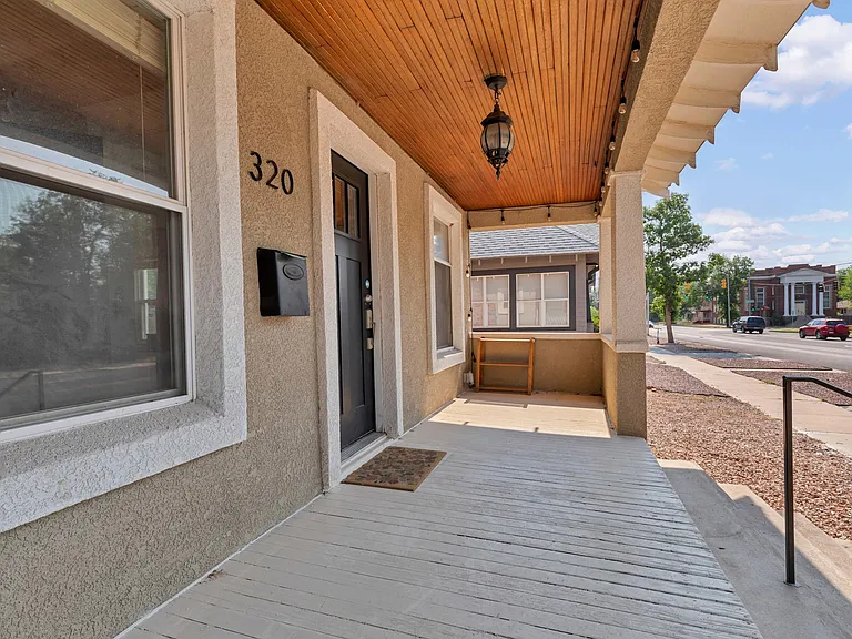 320 E Uintah St — Photo 4