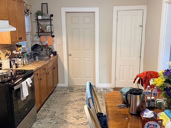 4th image of 26 Hickok Avenue