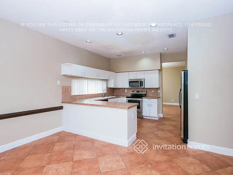 10225 Panama St — Photo 7