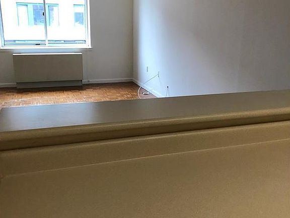4th image of 50 Battery Pl APT 8U