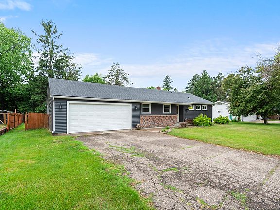 5th image of 907 Fairfield Rd