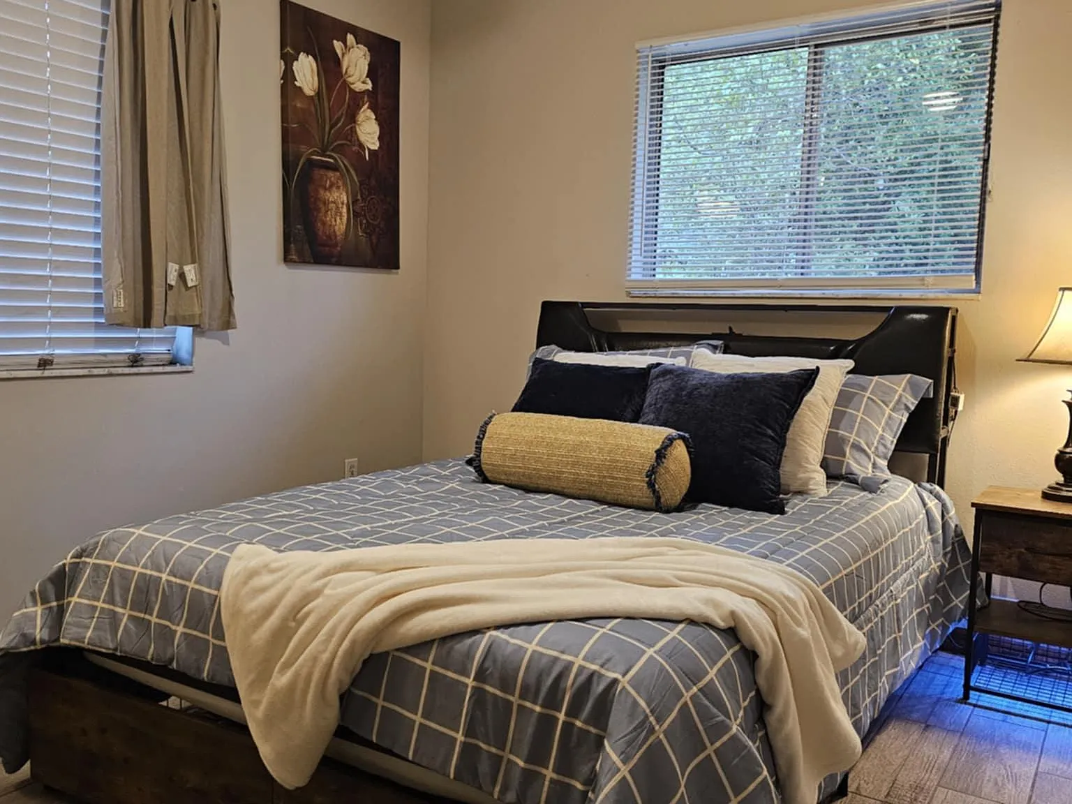 4 bed, 3.0 bath, 2450 sqft, $819 — Photo 4