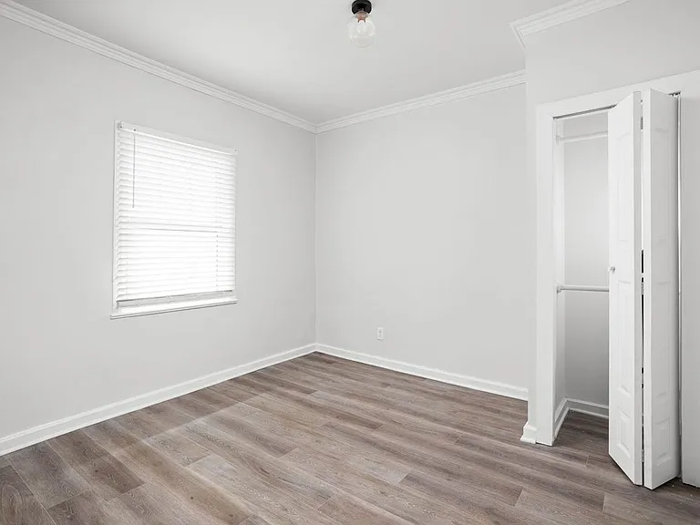 4001 Broadway St — Photo 12