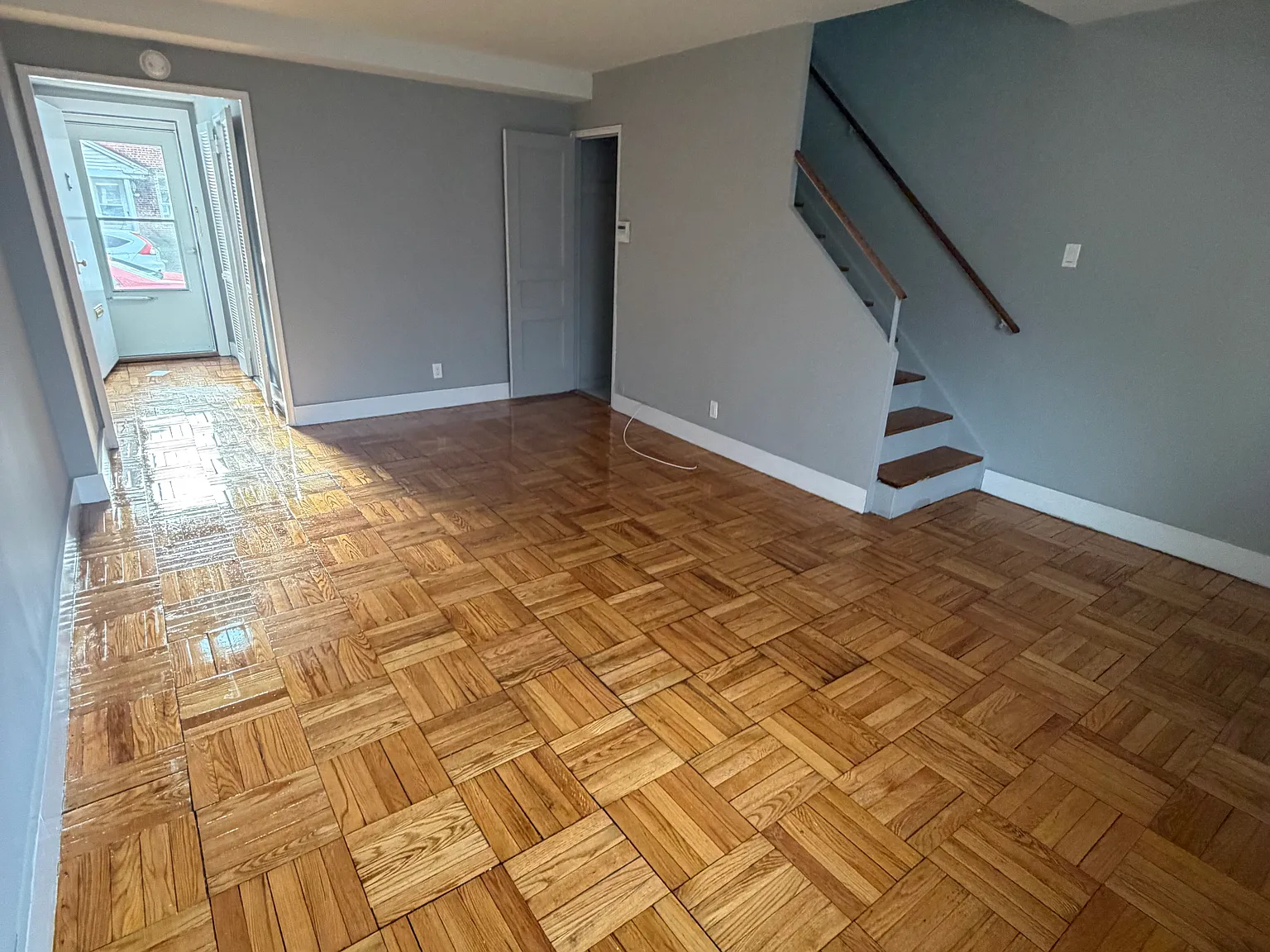 71st Cres, Fresh Meadows — Photo 4