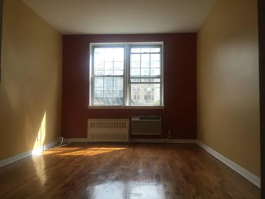 Rented by Town Residential | media 9