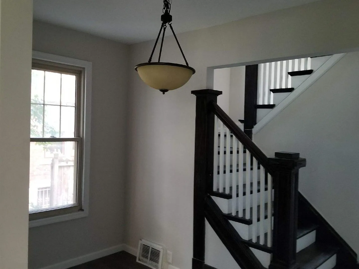 158 Northwood Ave — Photo 4