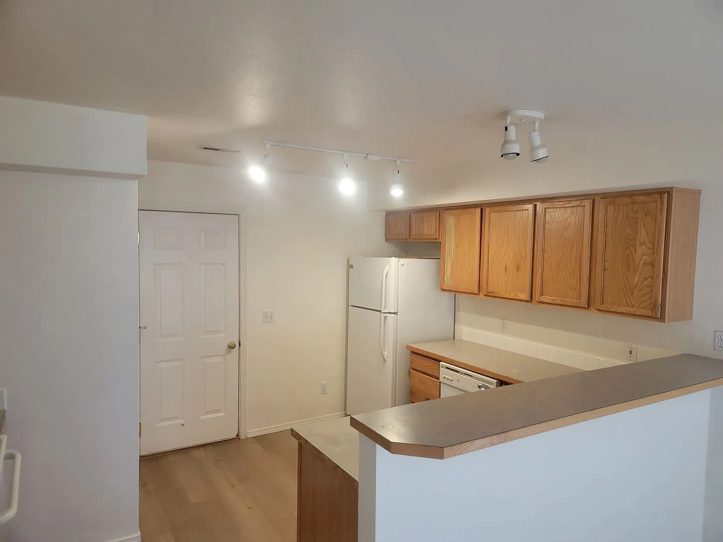 340,42,46,48 Leadora Ln. — Photo 4