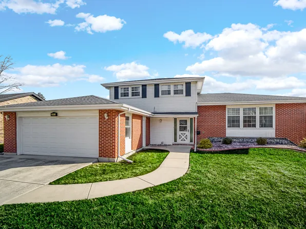 315 S University Ave, Glenwood, IL 60425