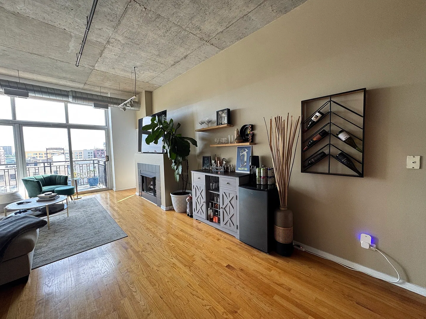 2 bed, 1303 sqft, $3,750 — Photo 2