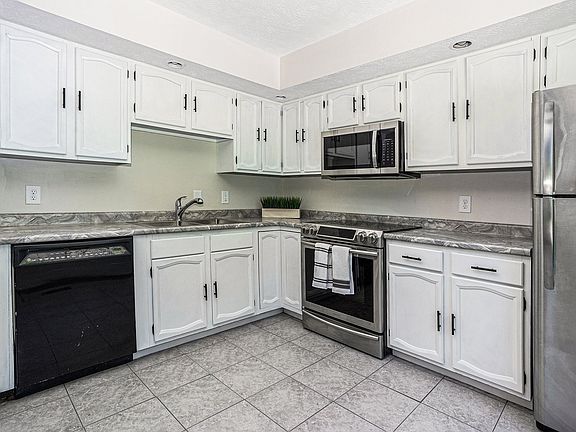 3rd image of 5408 S 20th Street Cir