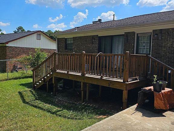 3rd image of 2815 Brentway Dr