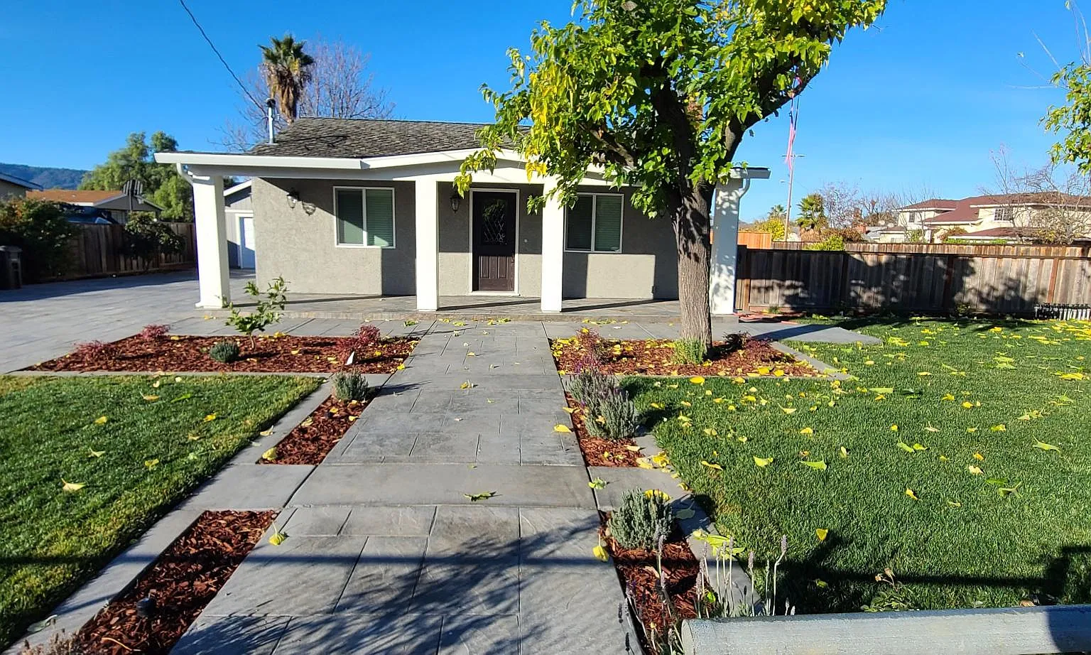 745 Emory Ave — Photo 1