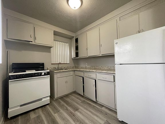 5th image of 13700 Dexter Ave APT 102