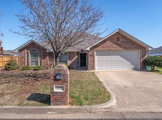 323 Amanda Ct, Whitehouse, TX 75791