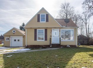 8205 Wainstead Dr, Parma, OH