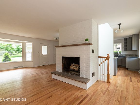 2nd image of 108 W Sheridan Pl