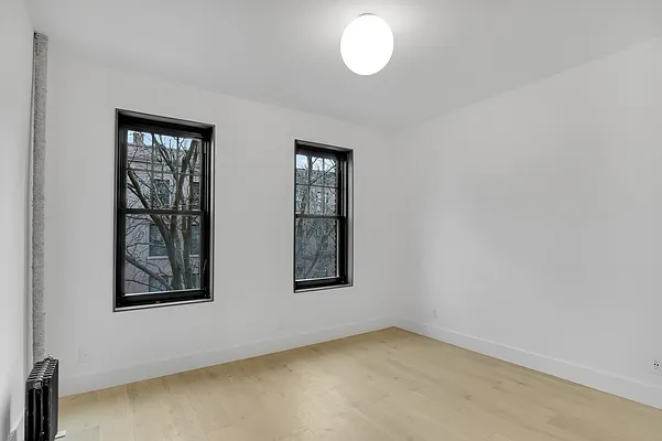 Rented by Brighton Management | media 122