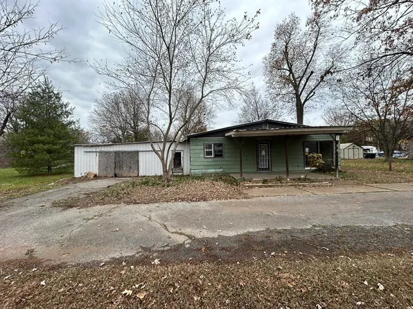 313 E 7th St, Brookport, IL 62910