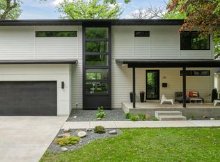 251 Glenbrook Rd N, Wayzata, MN 55391