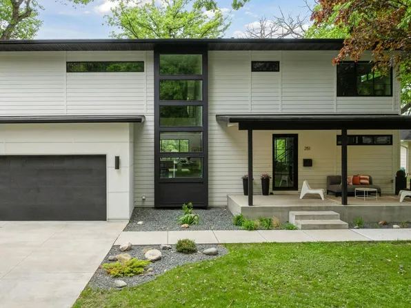 251 Glenbrook Rd N, Wayzata, MN 55391