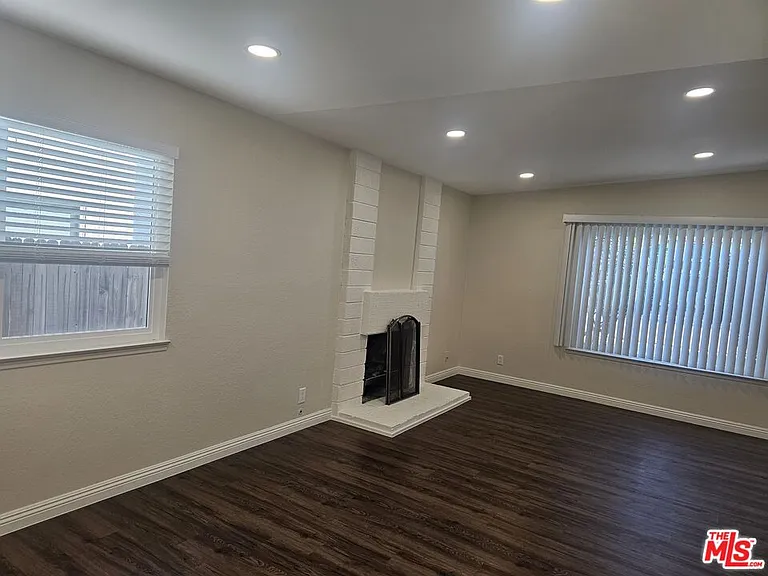 3410 Via Marina Ave — Photo 8