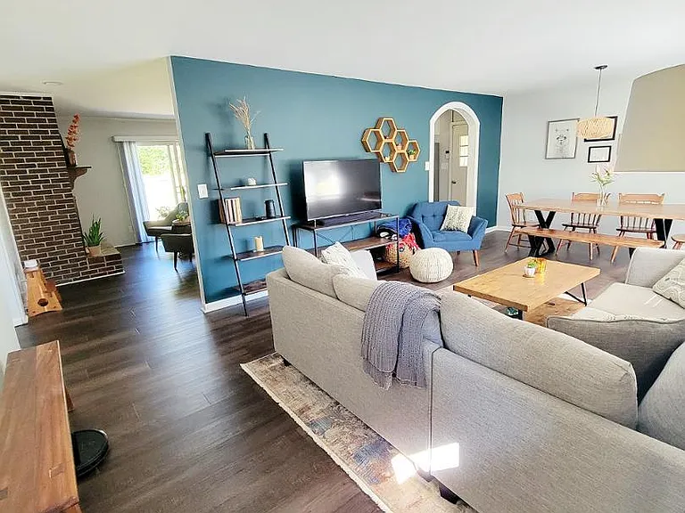 1517 Basewood Dr — Photo 2