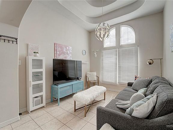 3rd image of 4008 Dunlin Ave