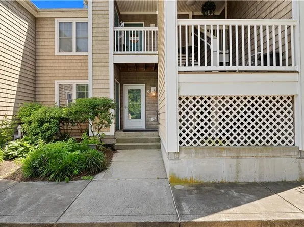 70 Turner St #B9, Warwick, RI 02886