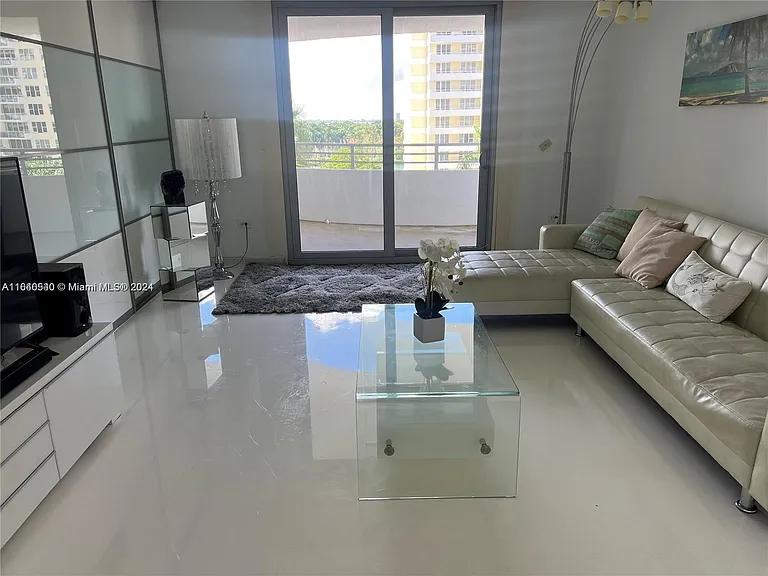 5555 Collins Ave #7T — Photo 5
