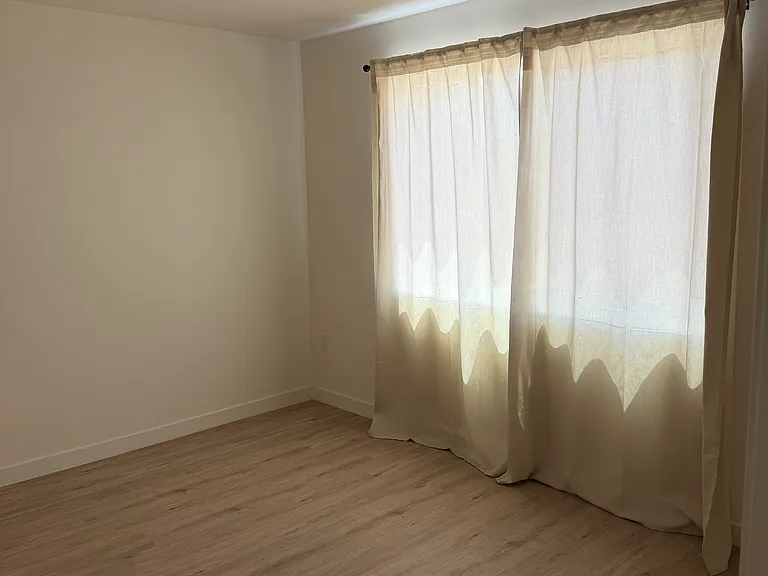 9655 Woodruff Ave #B — Photo 7
