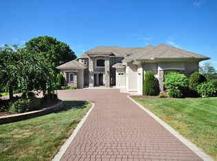 66 Pinnacle Rd, Farmington, CT 06032