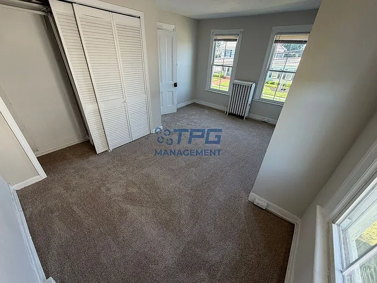 15 Center St — Photo 9