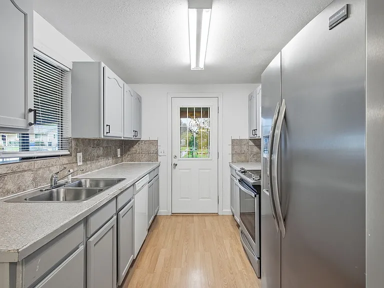 11851 SE 170th Pl #RENTON1 — Photo 14