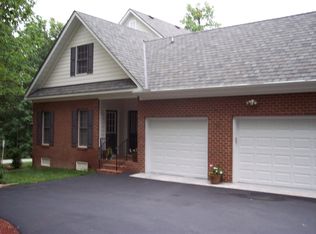 118 Huddersfield Dr, North Chesterfield, VA 23236