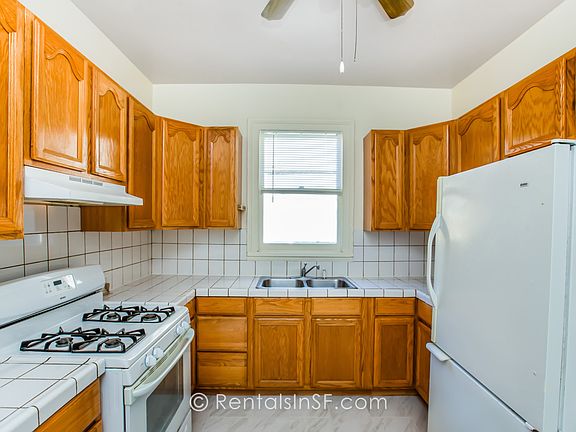 2nd image of 931 Steiner St