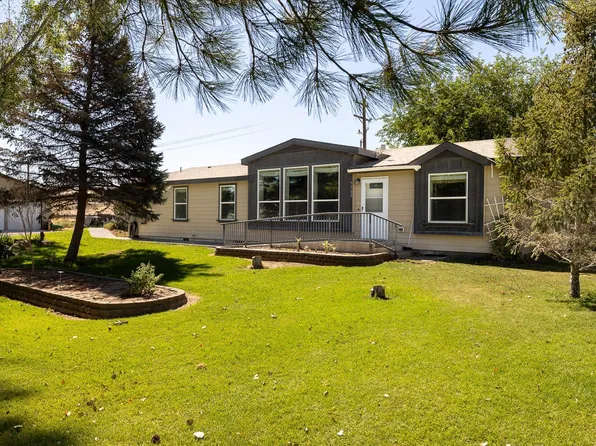 7700 Woodford Ln, West Richland, WA 99353